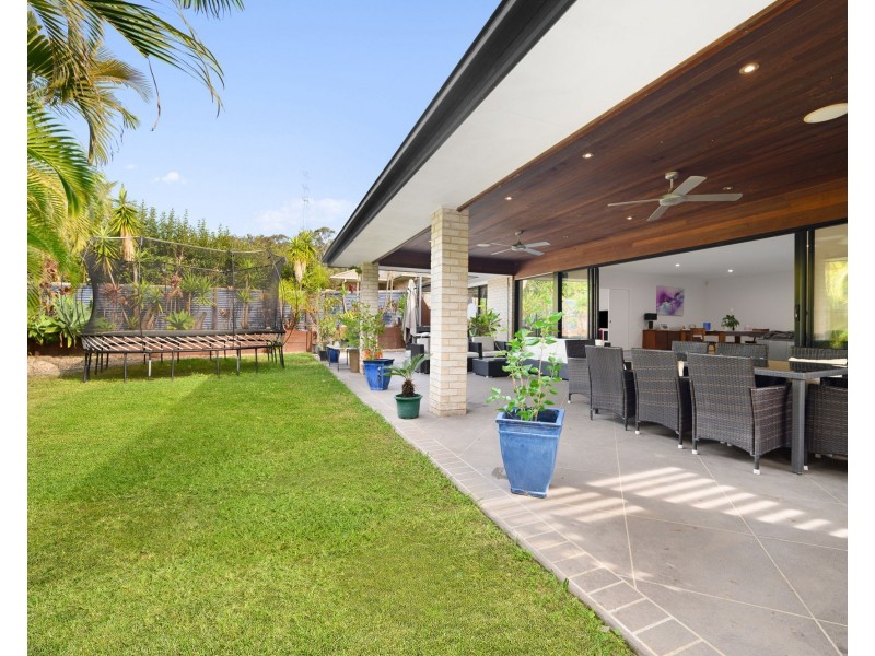 4 Roper Street, Pacific Pines QLD 4211