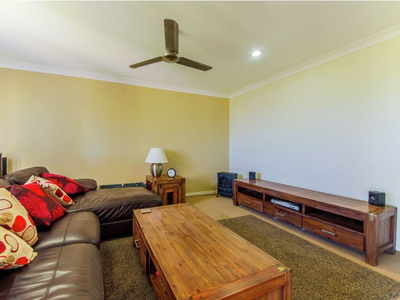 25 Azure Way, Coomera QLD 4209