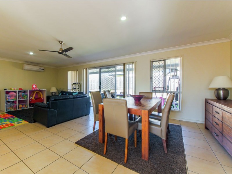 25 Azure Way, Coomera QLD 4209