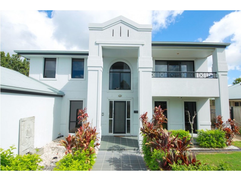 4 Anitra Lane, Coomera Waters QLD 4209