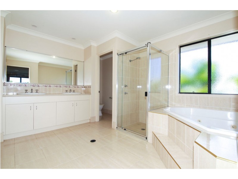 4 Anitra Lane, Coomera Waters QLD 4209