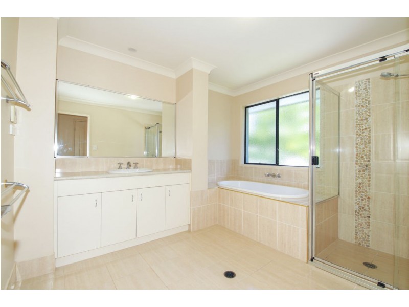 4 Anitra Lane, Coomera Waters QLD 4209