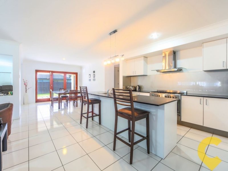 16 Scenic Crescent, Coomera QLD 4209