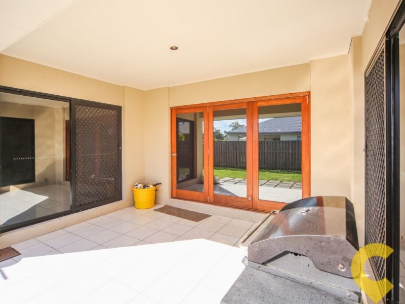 16 Scenic Crescent, Coomera QLD 4209