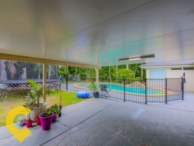 19 Pinemount Crescent, Oxenford QLD 4210