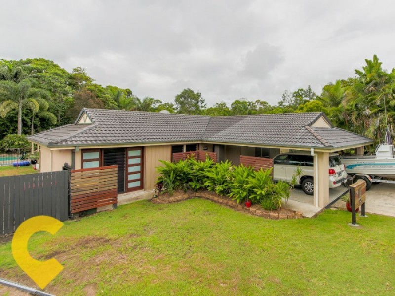 19 Pinemount Crescent, Oxenford QLD 4210