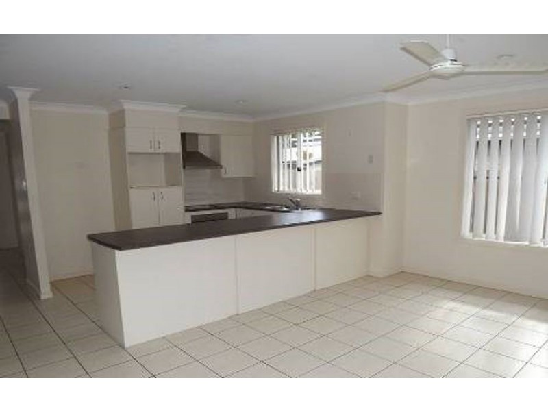 2 Kingfisher Place, Coomera QLD 4209