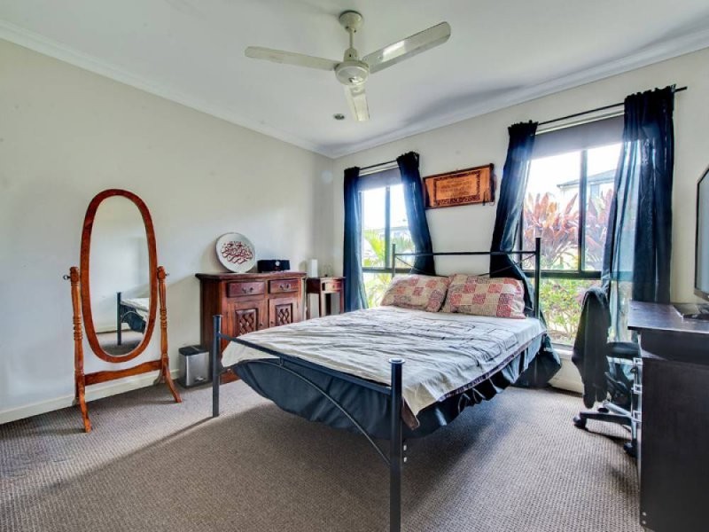 13 Murray Cct, Upper Coomera QLD 4209