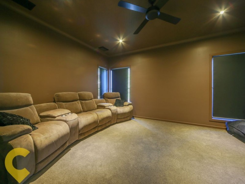 2 Coachella Crescent, Upper Coomera QLD 4209