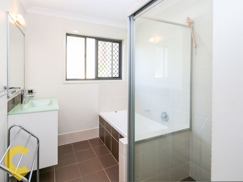 8 Maloney Crescent, Maudsland QLD 4210