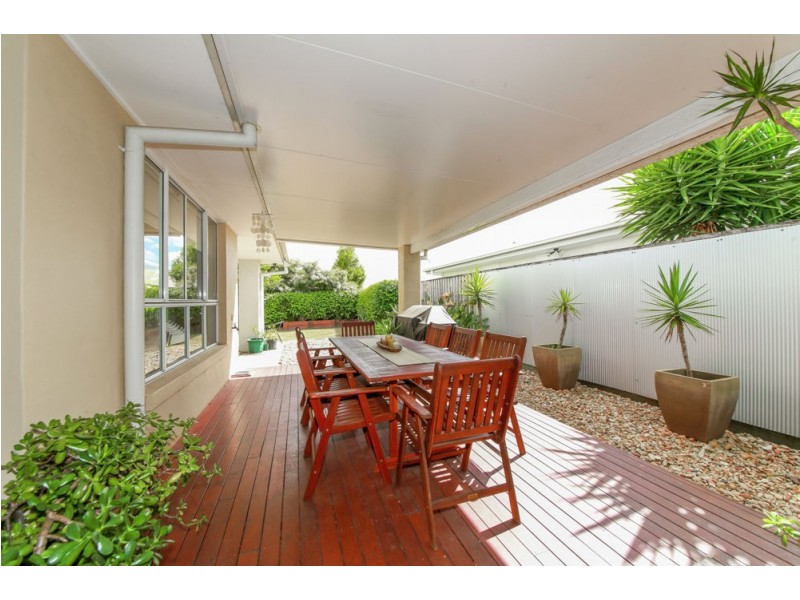 7 Drafters Crescent, Maudsland QLD 4210