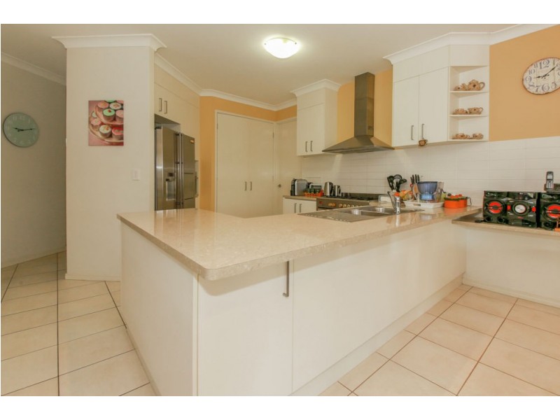 7 Drafters Crescent, Maudsland QLD 4210