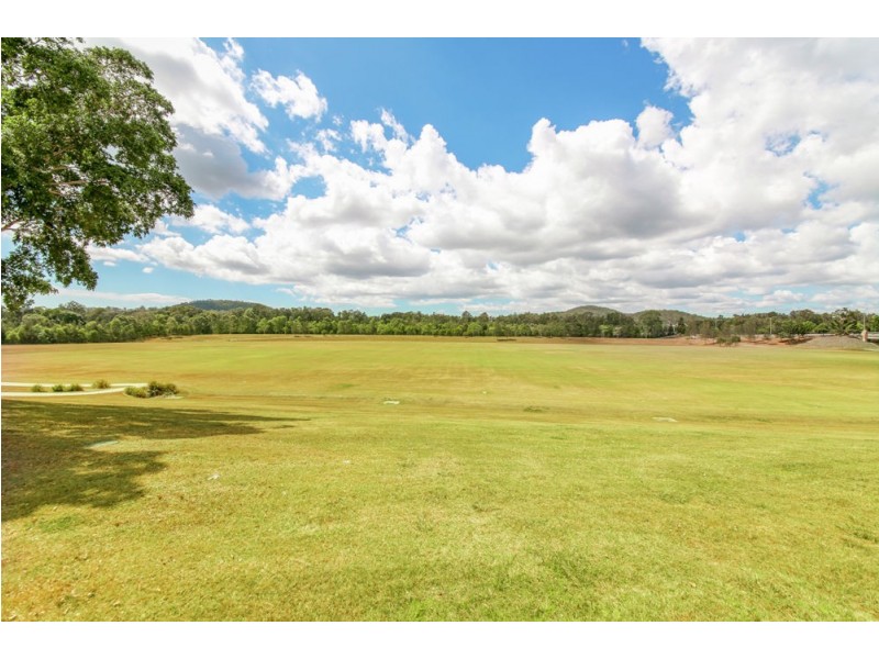 7 Drafters Crescent, Maudsland QLD 4210