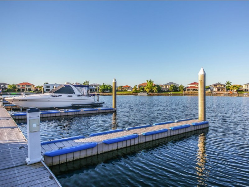 555 Oyster Cove Promenade, Helensvale QLD 4212