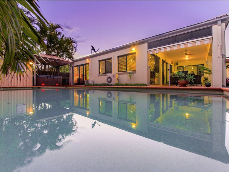 555 Oyster Cove Promenade, Helensvale QLD 4212