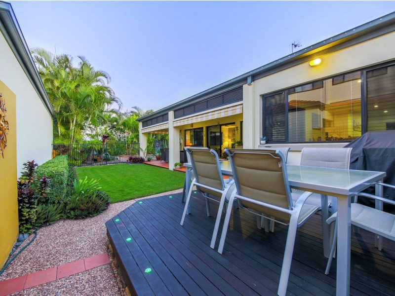 555 Oyster Cove Promenade, Helensvale QLD 4212