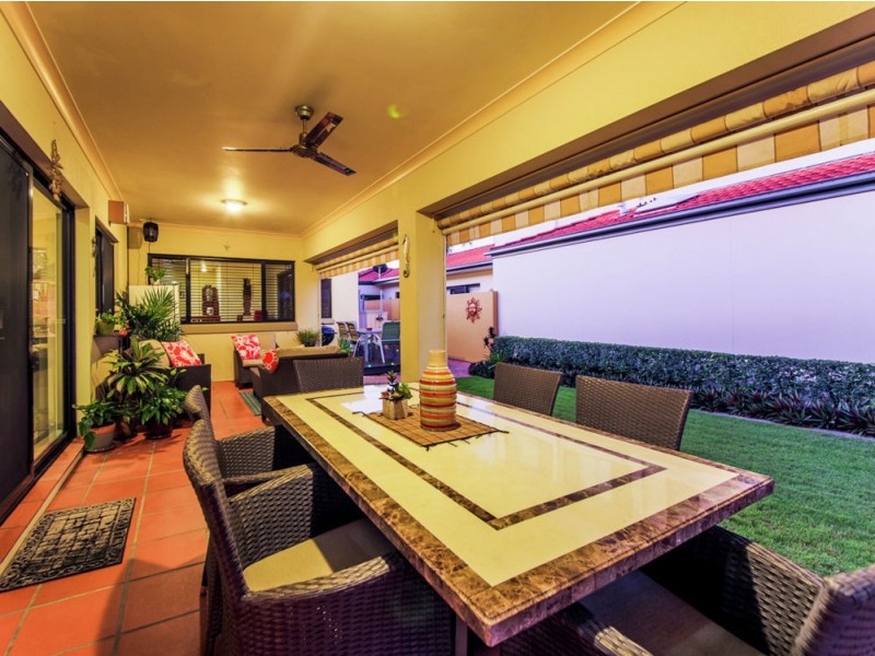 555 Oyster Cove Promenade, Helensvale QLD 4212