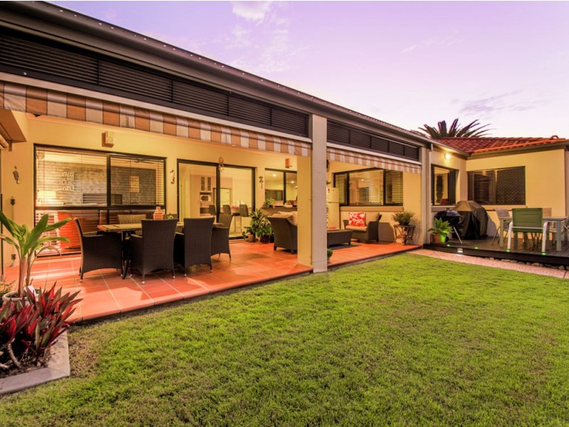 555 Oyster Cove Promenade, Helensvale QLD 4212