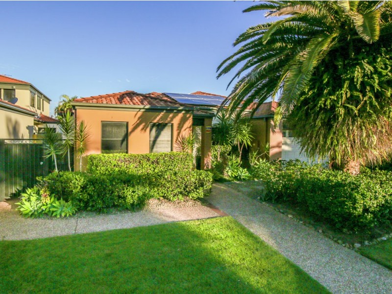 555 Oyster Cove Promenade, Helensvale QLD 4212