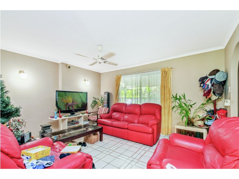 11 Helensvale Road, Helensvale QLD 4212