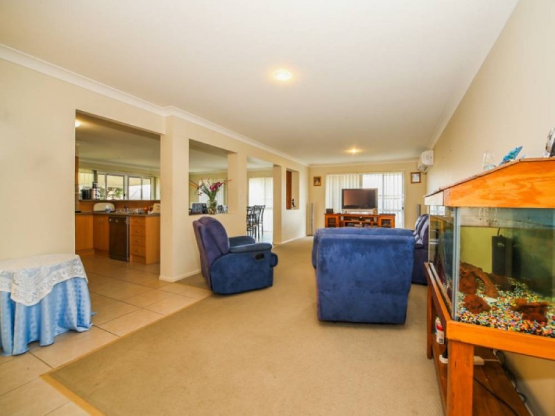 37 Billinghurst Crescent, Upper Coomera QLD 4209