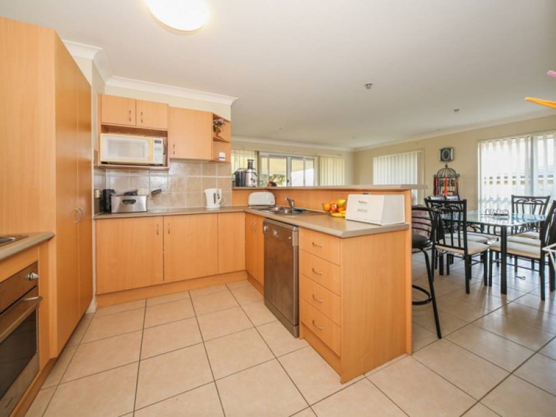 37 Billinghurst Crescent, Upper Coomera QLD 4209
