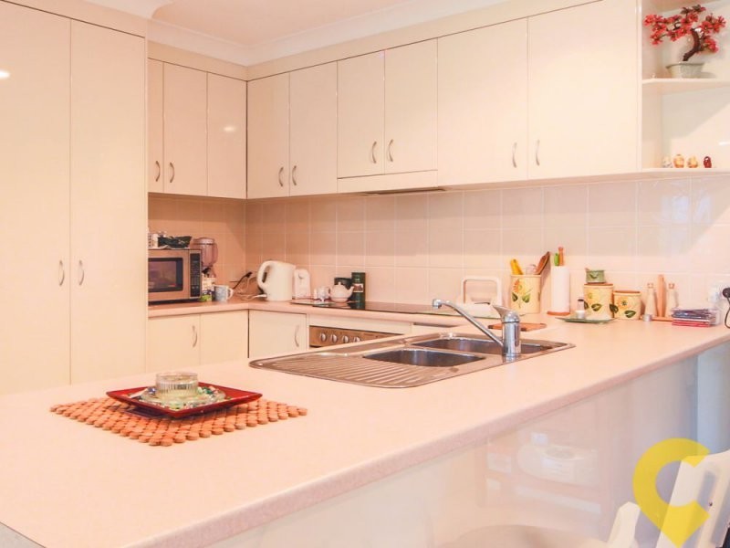 17 Gerard Street, Pacific Pines QLD 4211