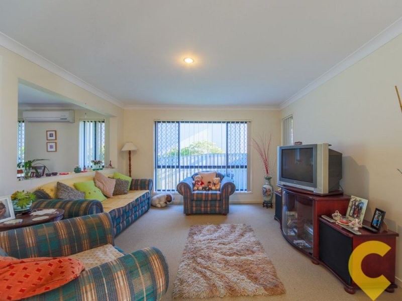 17 Gerard Street, Pacific Pines QLD 4211