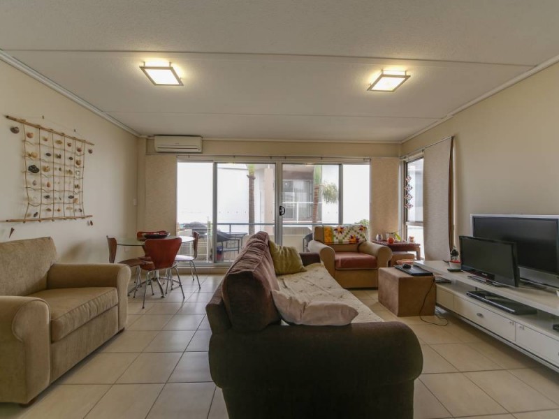 11/128 Marine Parade, Southport QLD 4215