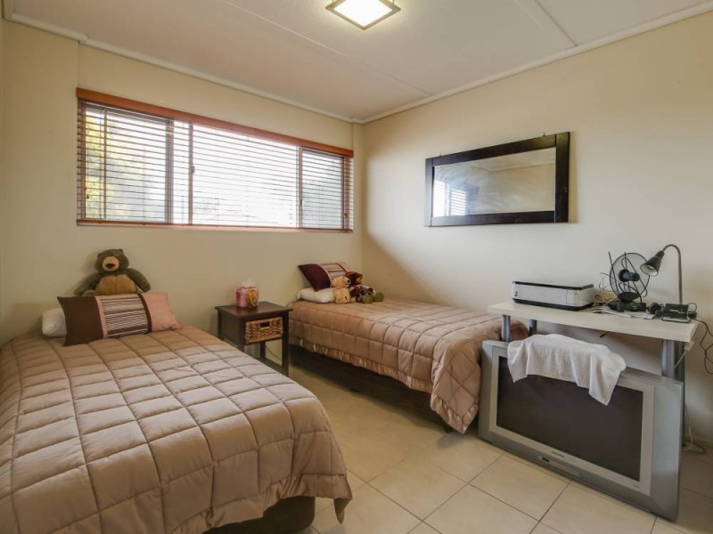 11/128 Marine Parade, Southport QLD 4215