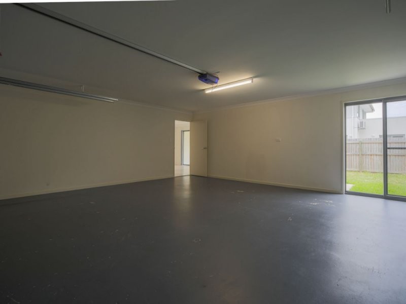 1/14 Filbert Street, Upper Coomera QLD 4209