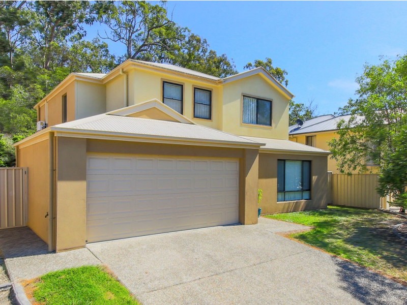 15 Caragh Crescent, Oxenford QLD 4210