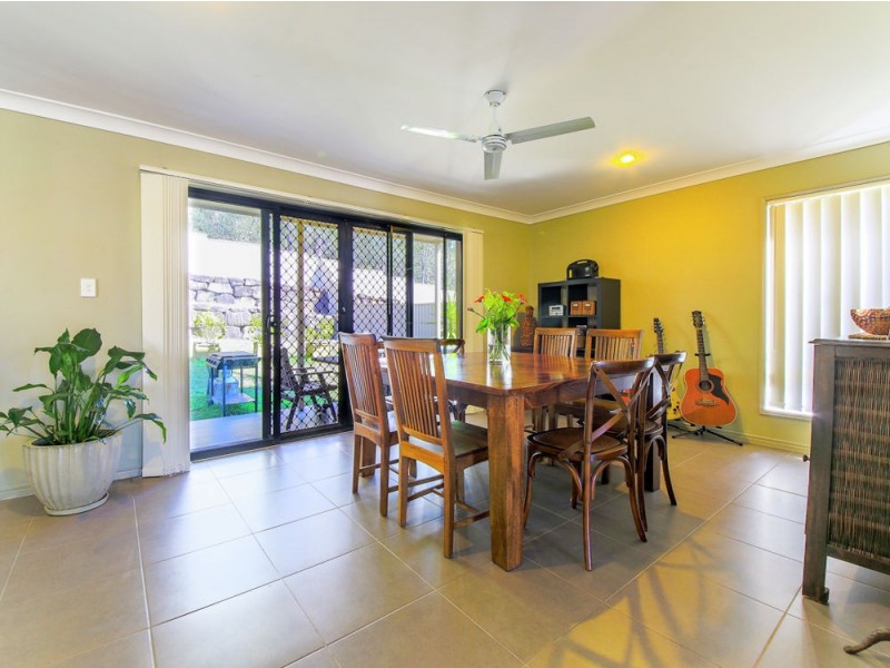 15 Caragh Crescent, Oxenford QLD 4210