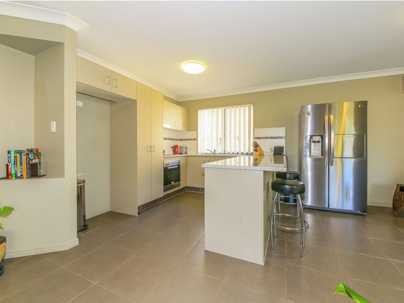 15 Caragh Crescent, Oxenford QLD 4210