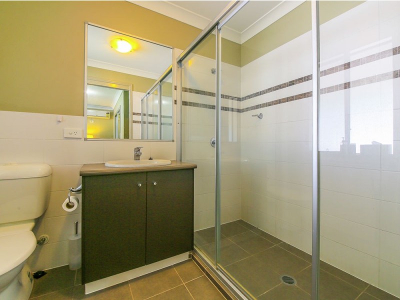 15 Caragh Crescent, Oxenford QLD 4210
