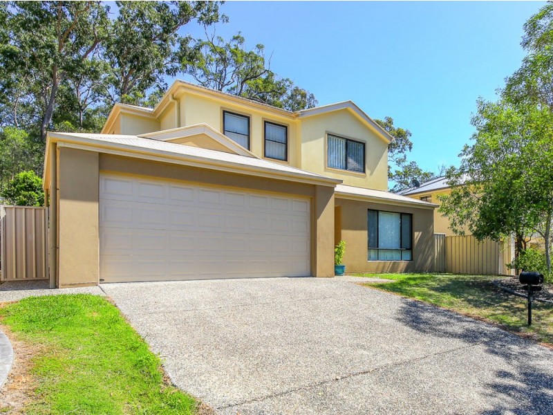 15 Caragh Crescent, Oxenford QLD 4210