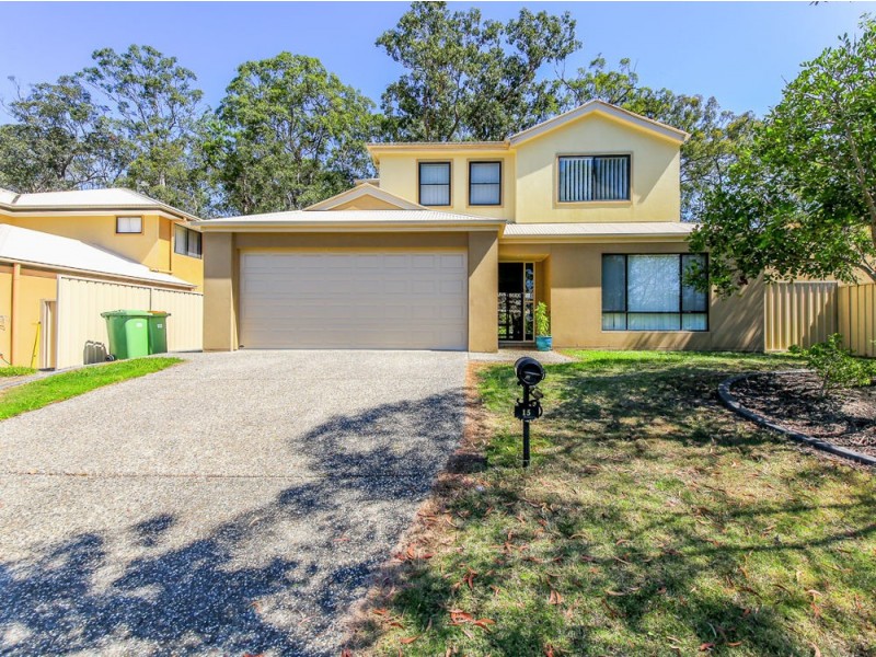 15 Caragh Crescent, Oxenford QLD 4210