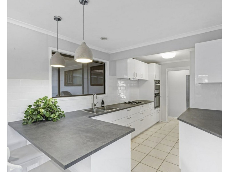 18 Alexander Drive, Highland Park QLD 4211