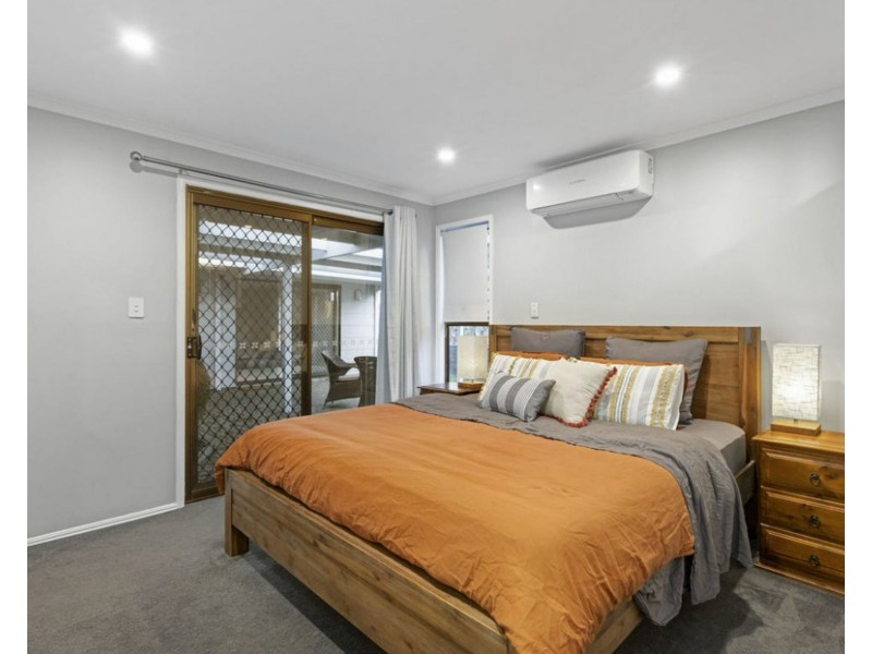 18 Alexander Drive, Highland Park QLD 4211