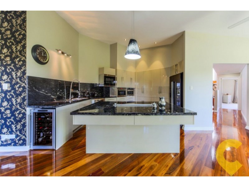 15 Villanova Avenue, Oxenford QLD 4210