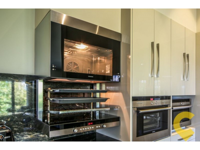 15 Villanova Avenue, Oxenford QLD 4210