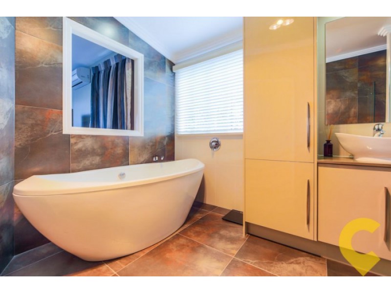 15 Villanova Avenue, Oxenford QLD 4210