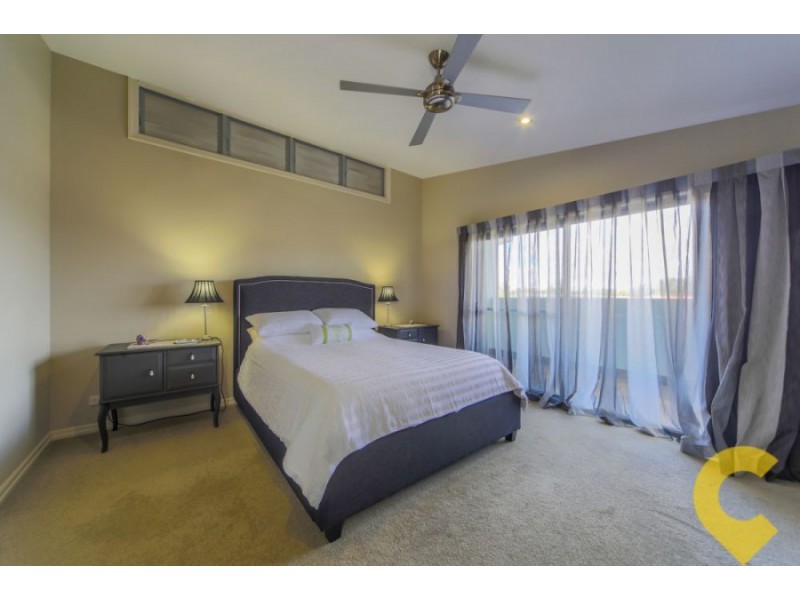 15 Villanova Avenue, Oxenford QLD 4210