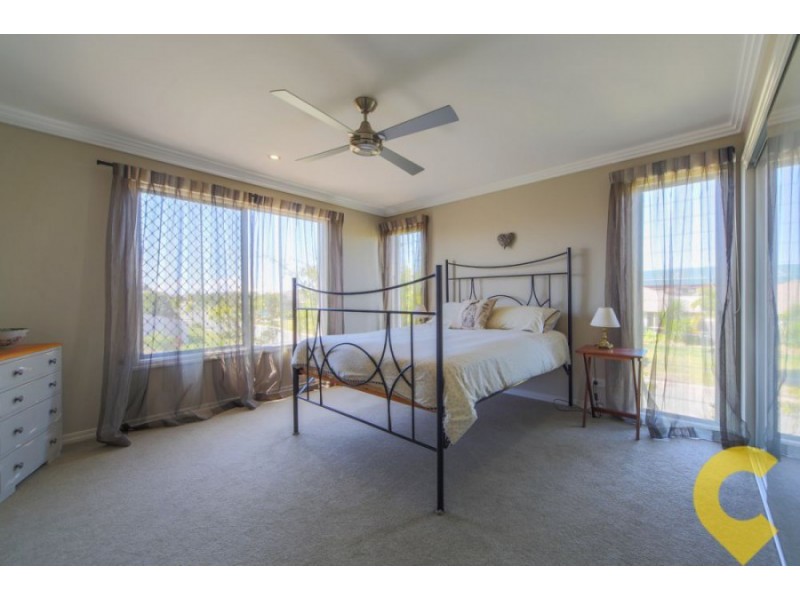 15 Villanova Avenue, Oxenford QLD 4210