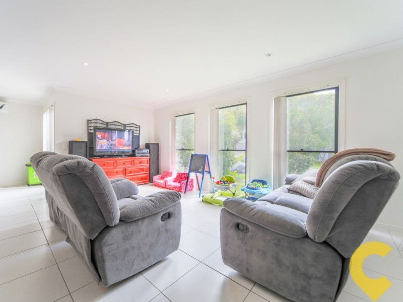 6 Gellert Crescent, Maudsland QLD 4210