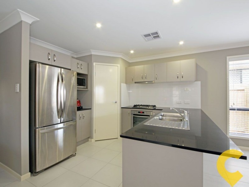 33 Nocturnal Promenade, Narangba QLD 4504
