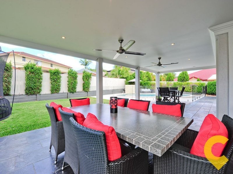 10 Barnstos Place, Carindale QLD 4152