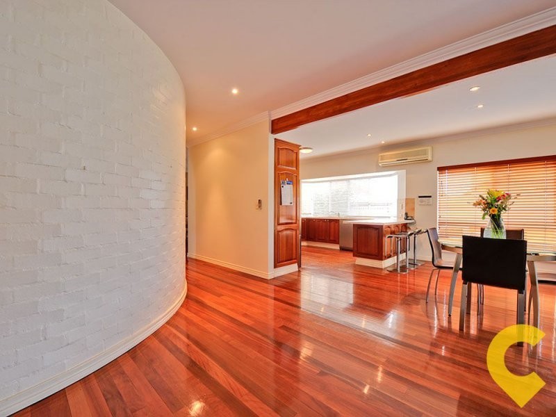 10 Barnstos Place, Carindale QLD 4152