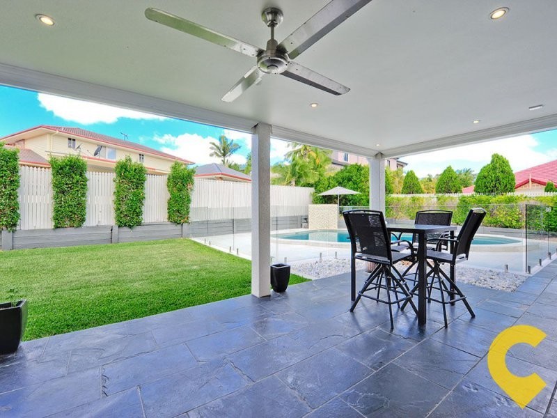 10 Barnstos Place, Carindale QLD 4152