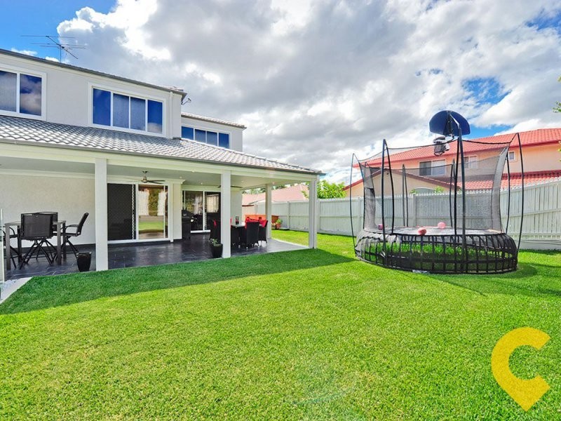 10 Barnstos Place, Carindale QLD 4152